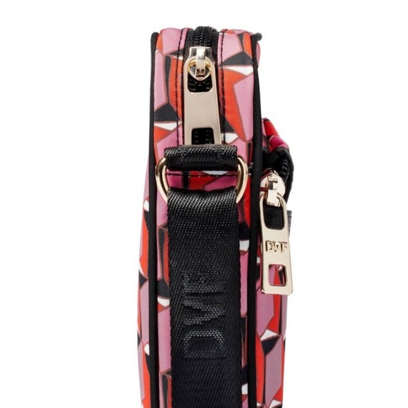 NWT DFV for Target Pink Modern Geo Cellphone Holder with Coin Pouch - Picture 4 of 7